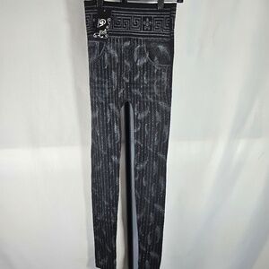 Black Stripped leggings